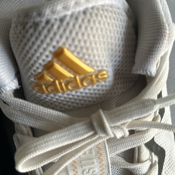 Issue #2 Adidas Sneakers. - Picture 2 of 9